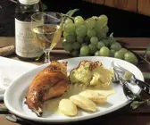 Geschmortes Kaninchen mit Beilagen