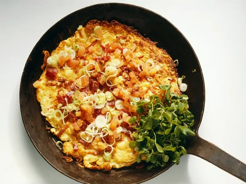 Omelett mit Salami und Kartoffeln