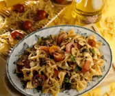Mediterraner Nudelsalat