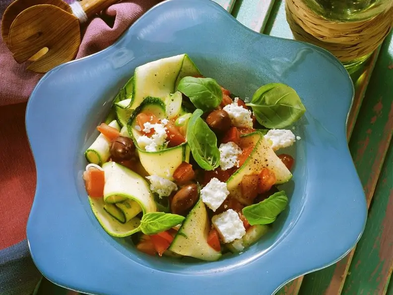 Mediterraner Zucchinisalat