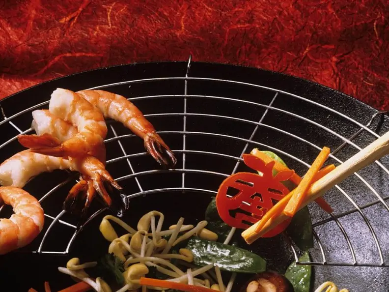 Wokgemüse mit Garnelen