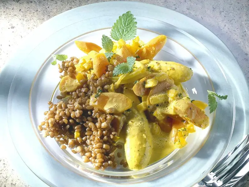 Quarkklößchen mit Dinkel und Möhren