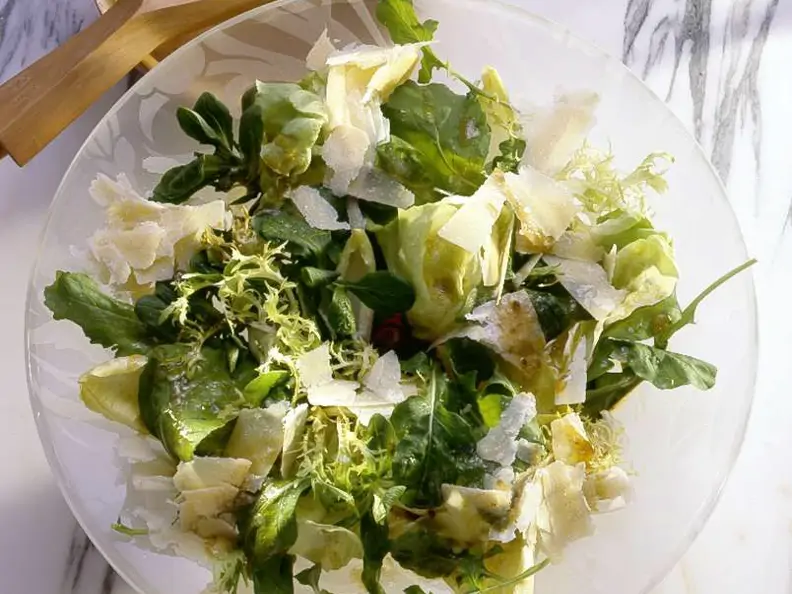 Rucolasalat mit Parmesan