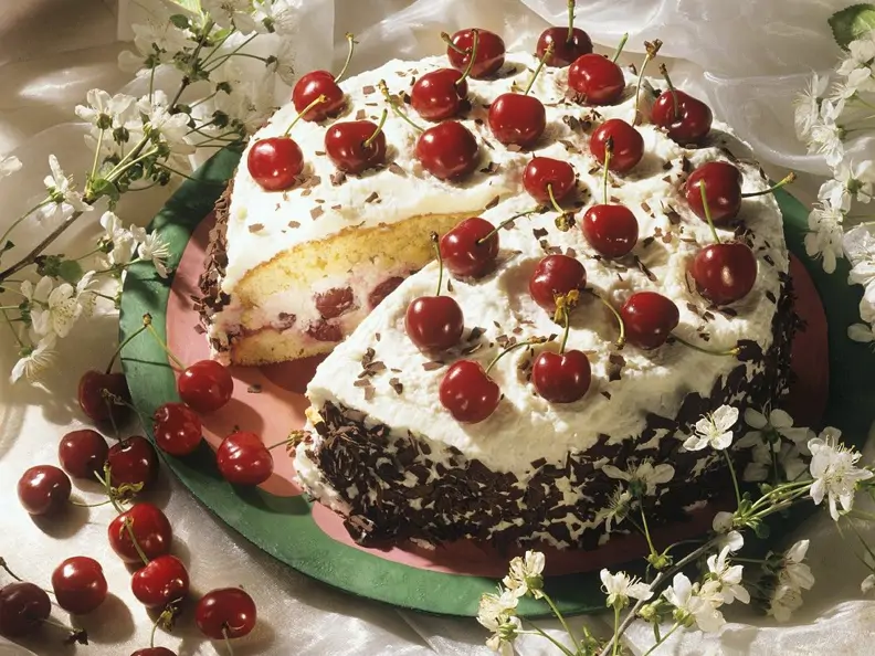 Kirsch-Sahnetorte