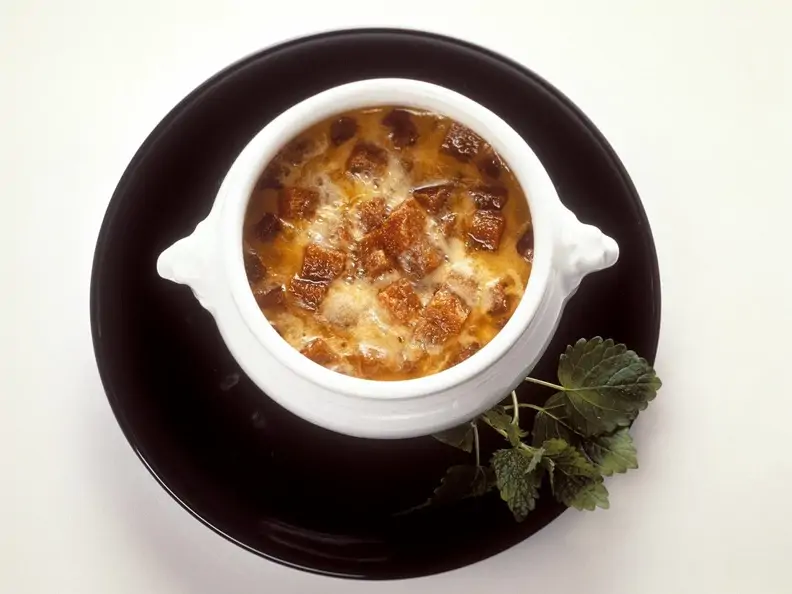 Zwiebel-Käsesuppe