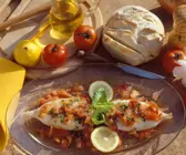 Tintenfischtuben in Tomatensauce