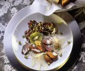 Bunter Salat mit Reh