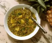 Linsensuppe mit Ananas