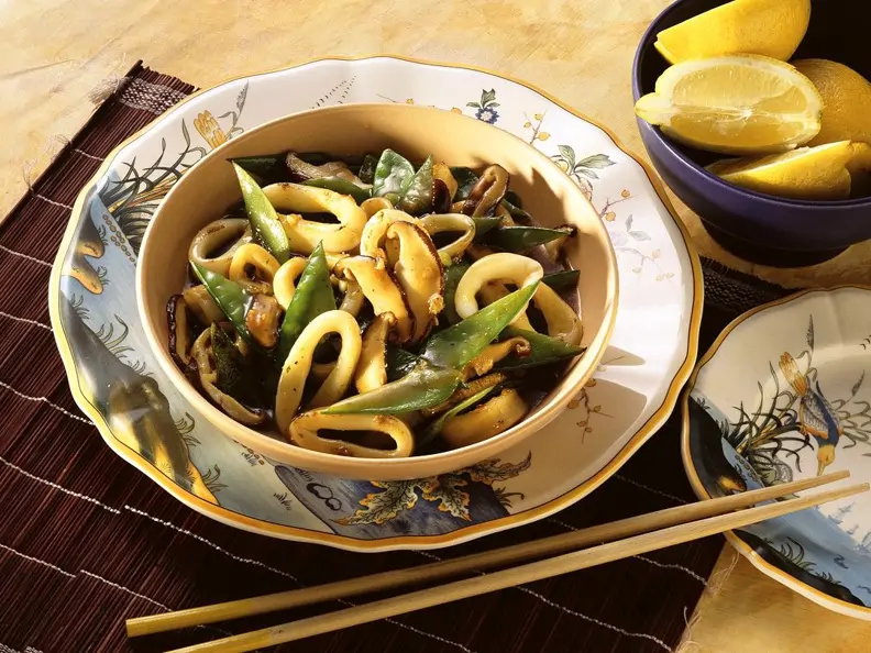 Tintenfisch mit Shiitake aus dem Wok