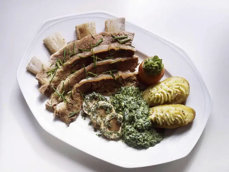 Suppenfleisch mit Gemüse
