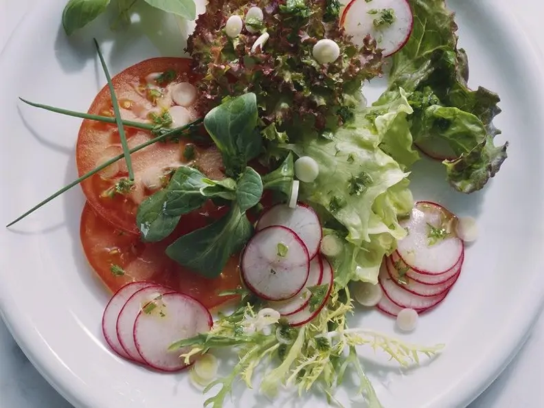 Einfacher bunter Salat