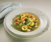 Tortellini-Gemüsesuppe