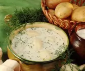 Kalte Kartoffelcreme mit Dill und saurer Sahne