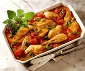 Poularde in Gewürz-Gemüsesauce