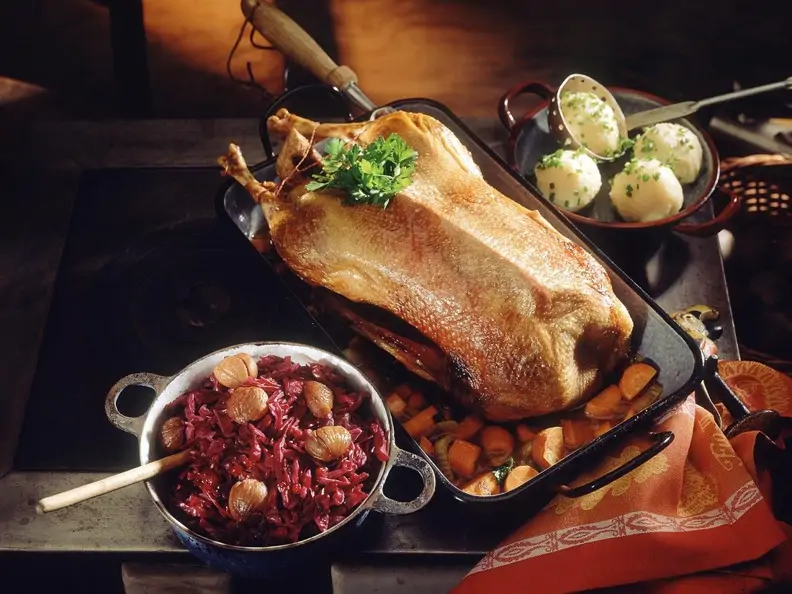 Gänsebraten mit Beilagen