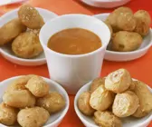 Papas arrugada mit roter Mojo-Sauce