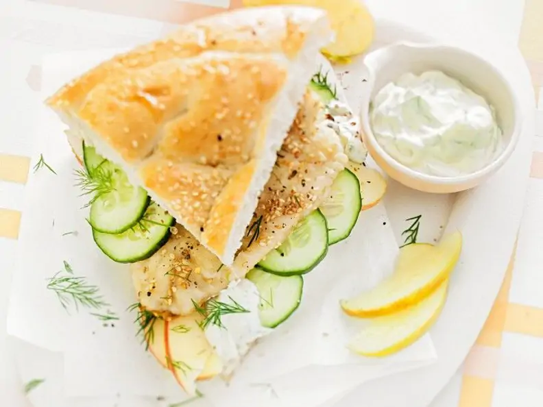 Fladenbrot mit Zander und Zaziki
