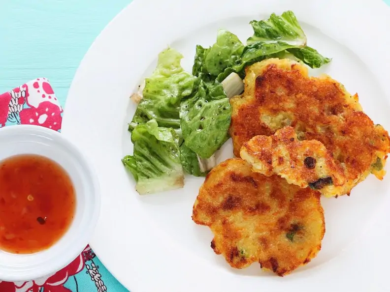 Bohnenbratlinge mit Salat