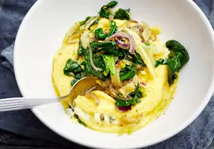 Fenchel-Spinat-Gemüse mit Polenta
