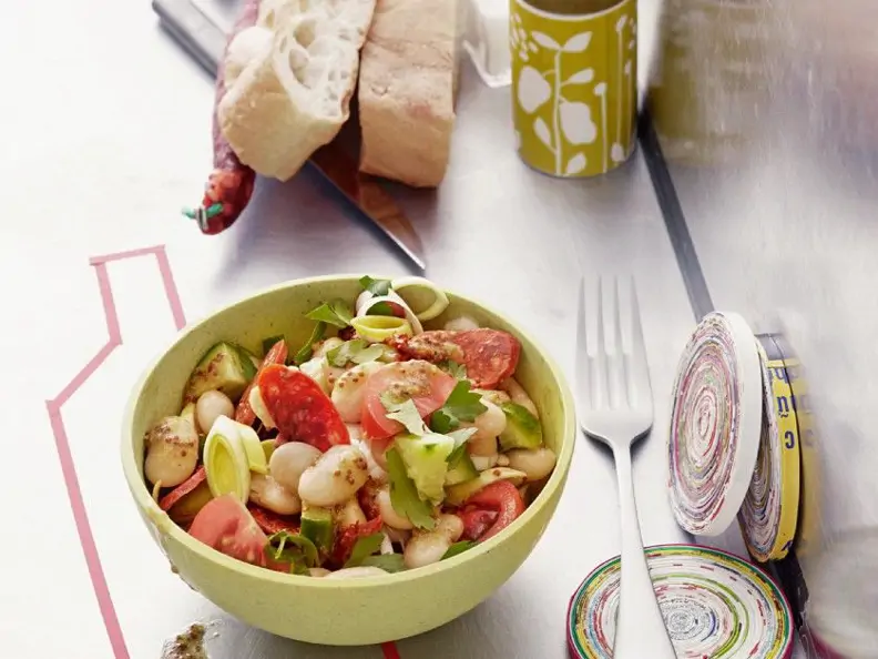 Bohnensalat mit Tomaten, Chorizo und Lauch