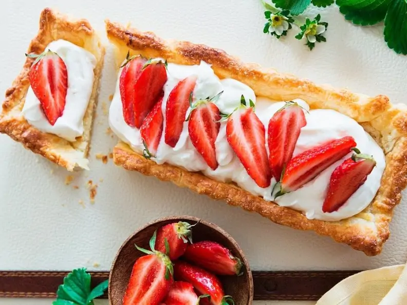 Erdbeer-Blätterteig-Tarte