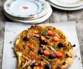 Zwiebel-Olivenkuchen "Pissaladiere"