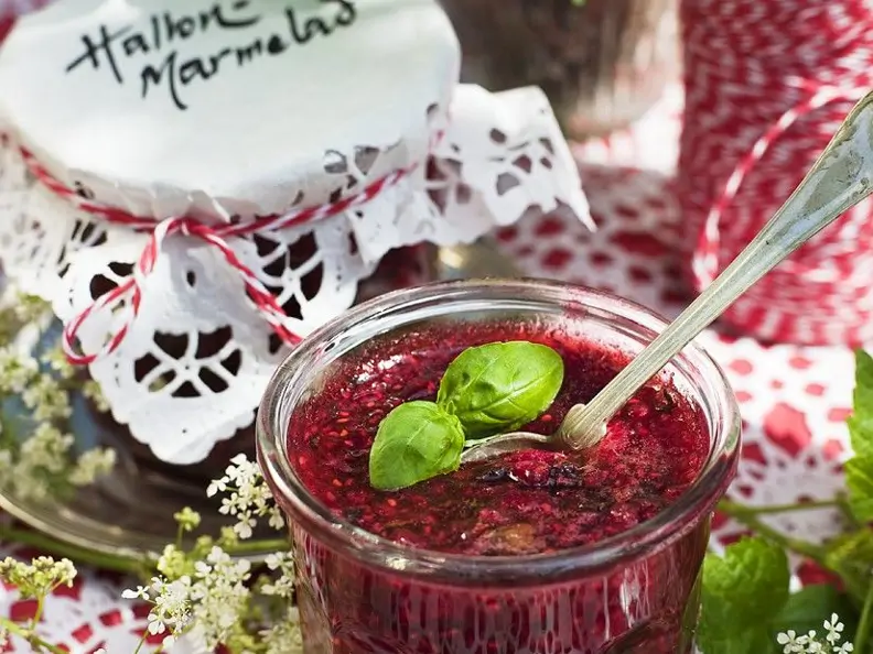 Himbeermarmelade mit Holundersirup