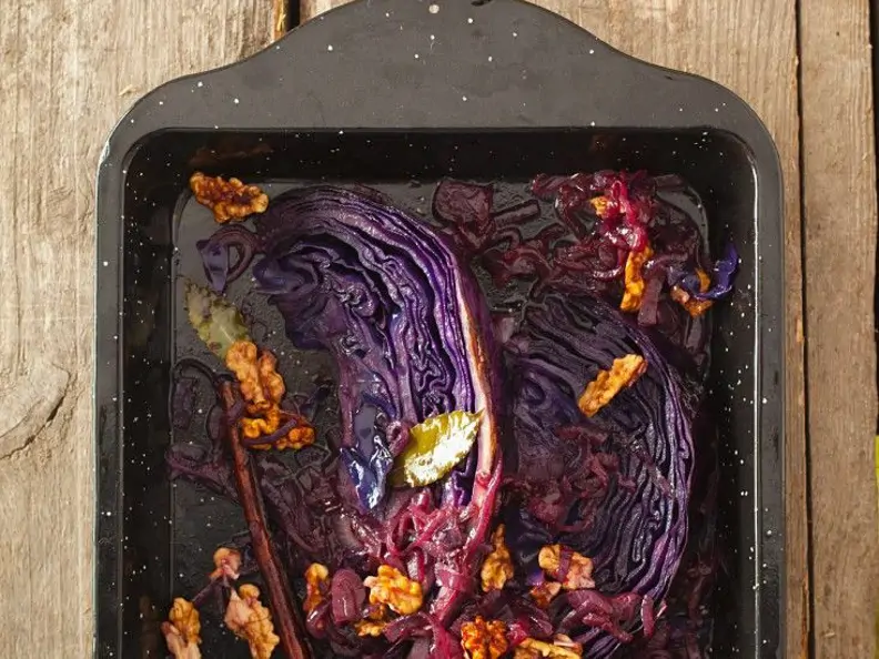 Nuss-Blaukraut aus dem Ofen