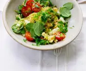 Bulgursalat mit Tomaten und Gurke