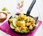 Blumenkohl-Pakoras mit Minze und Limette