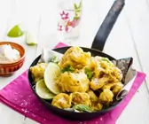 Blumenkohl-Pakoras mit Minze und Limette