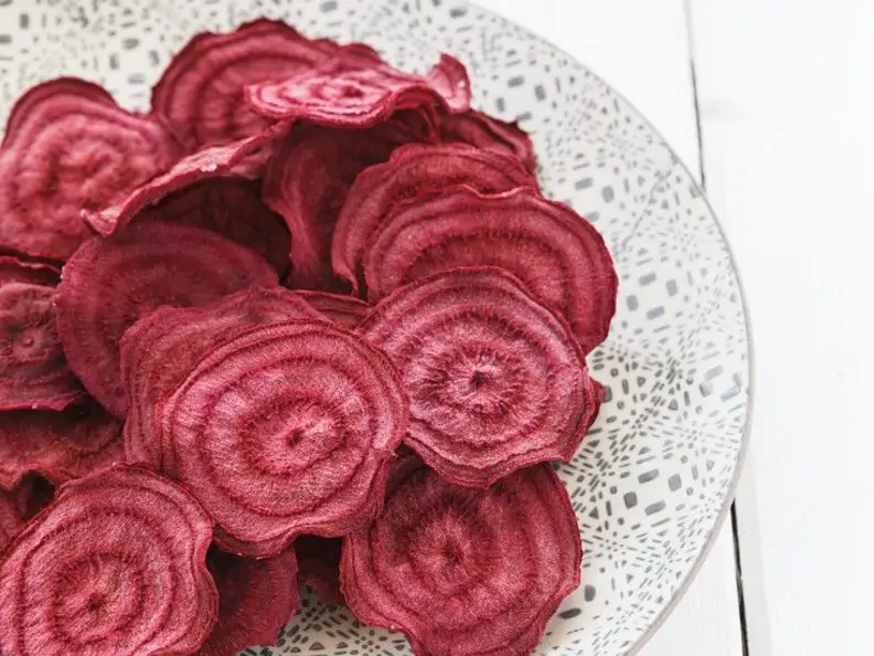 Im Ofen gebackene Rote Bete-Chips