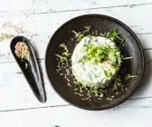 Avocado-Tatar mit Gurke