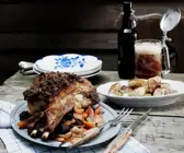 Kalbsbrust mit Bröselhaube und Wurzelgemüse