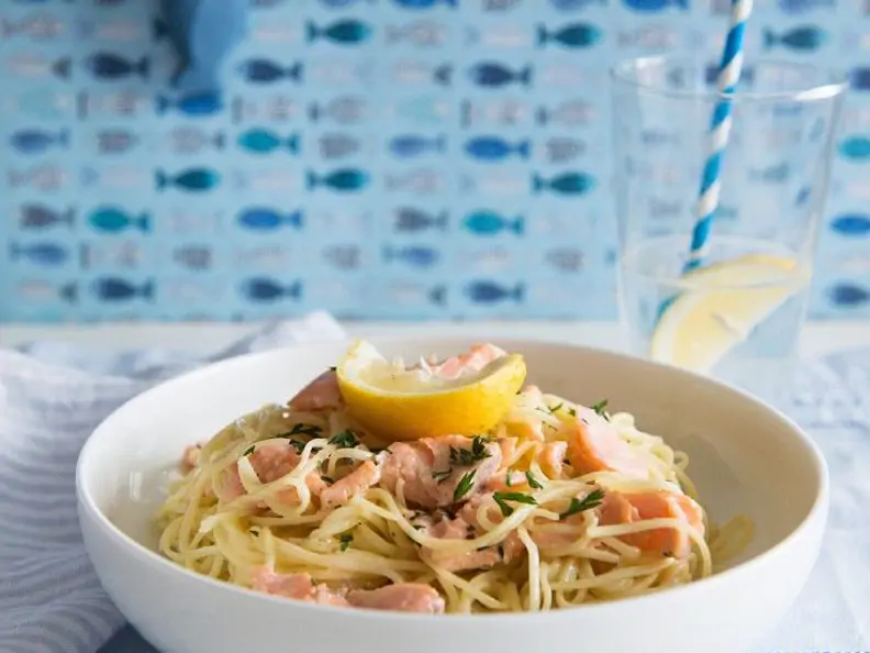 Pasta mit Lachssoße