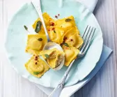 Gefüllte Teigtaschen mit Salbeibutter