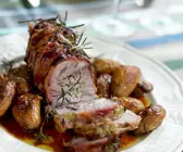 Nackenbraten mit Frischkäse gefüllt