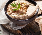 Püree aus Auberginen und Sesampaste
