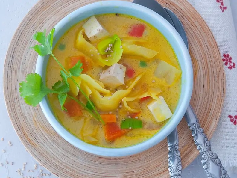 Curry-Gemüsesuppe