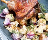 Lamm mit Blumenkohl-Zwiebelgemüse