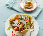 Tacoschale mit Gemüsesalat