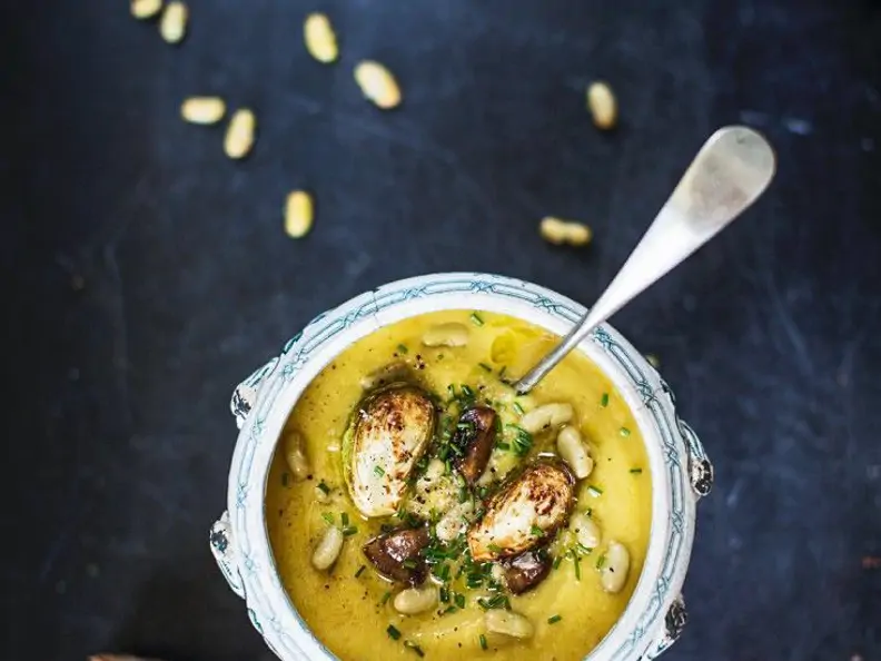 Cremige Rosenkohl-Bohnen-Suppe