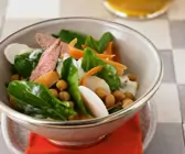 Kichererbsensalat mit Spinat und Lamm