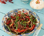 Rindfleisch mit Gemüse aus dem Wok