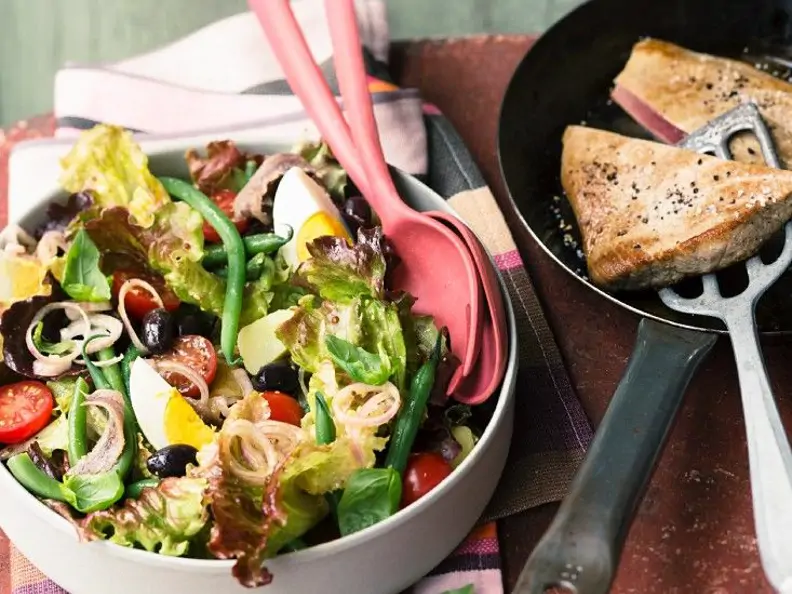 Nizza Salat mit Thunfischfilet