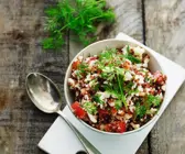 Quinoa-Gemüse-Salat mit Dill