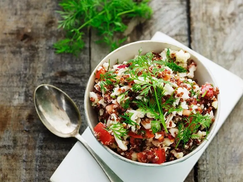 Quinoa-Gemüse-Salat mit Dill
