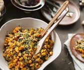 Kürbissalat mit Linsen und Mango