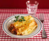 Cannelloni mit Hackfleisch und Käse überbacken