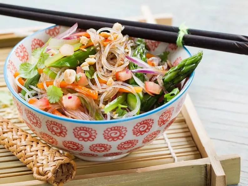 Asiatischer Glasnudelsalat